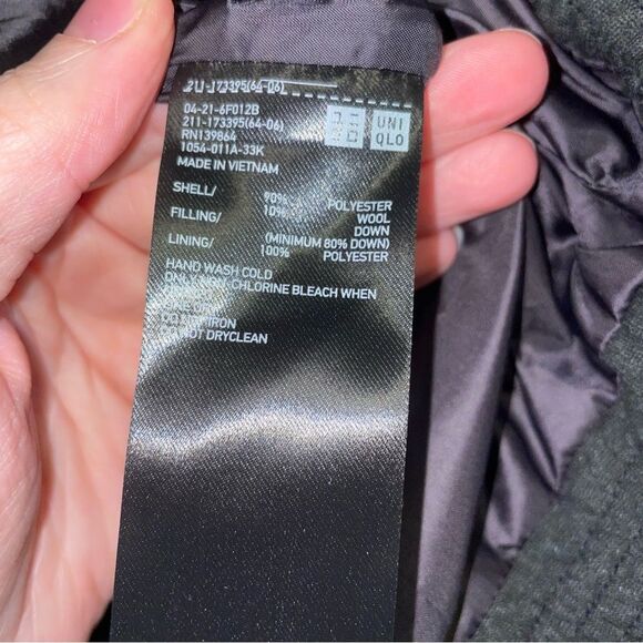 Uniqlo Charcoal Puffer Vest - Picture 5 of 8